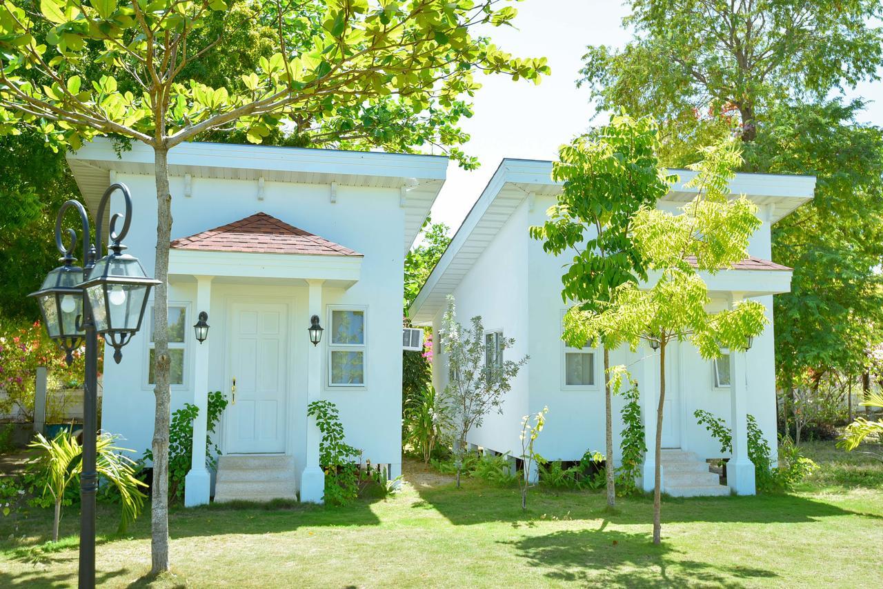 Casablanca By The Sea Lapu-Lapu City Exterior photo